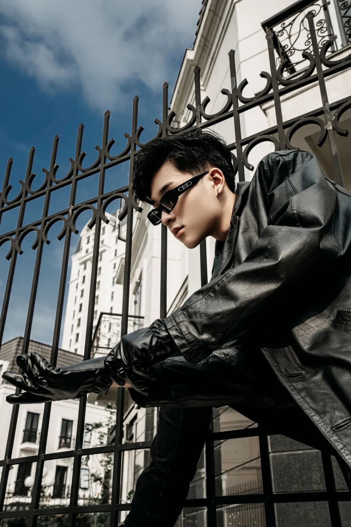 Neelum Touchscreen Leather Gloves